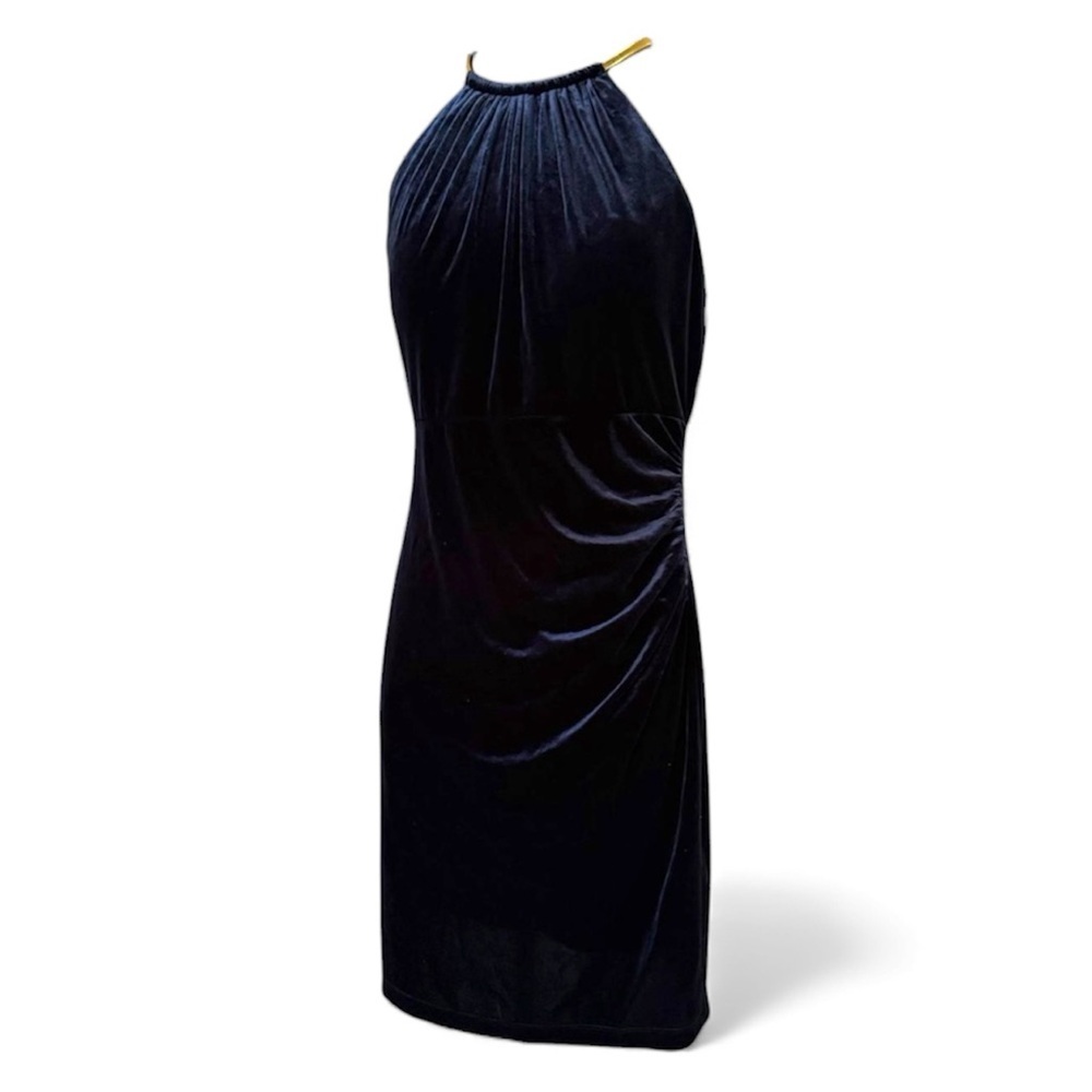 Dark blue velvet halter dress with a touch of glamour